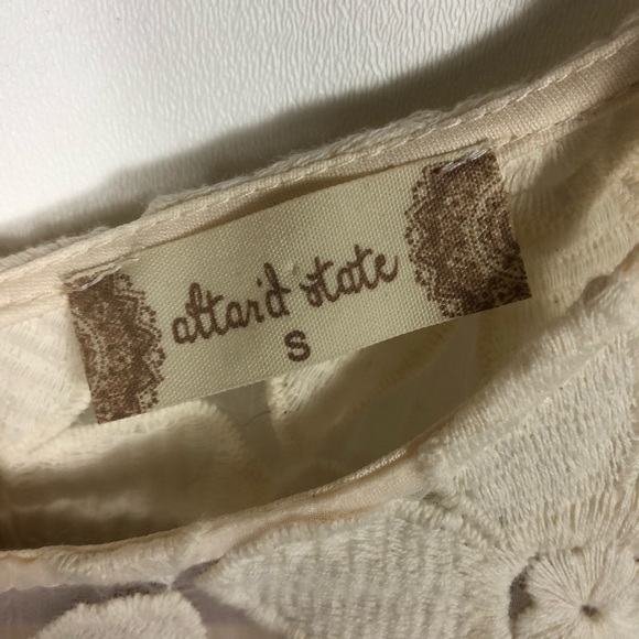 Altar’d state dress - Picture 4 of 10